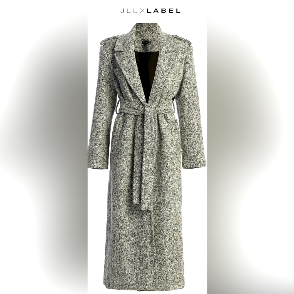 JLux label light grey Savannah belted tweed coat in medium. Brand new with tags.